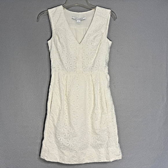 Diane Von Furstenberg Eyelet Embroidered Sheath Mini Dress Size 0 Pockets Luxury - Picture 1 of 11